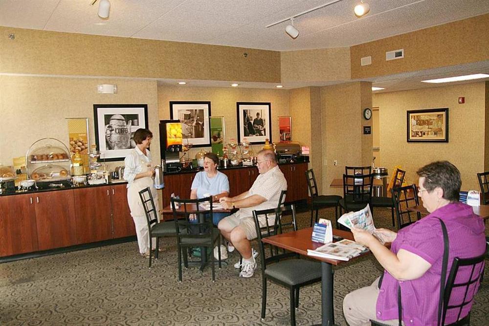 Hampton Inn Columbus/Delaware I-71 North Sunbury Restoran fotoğraf